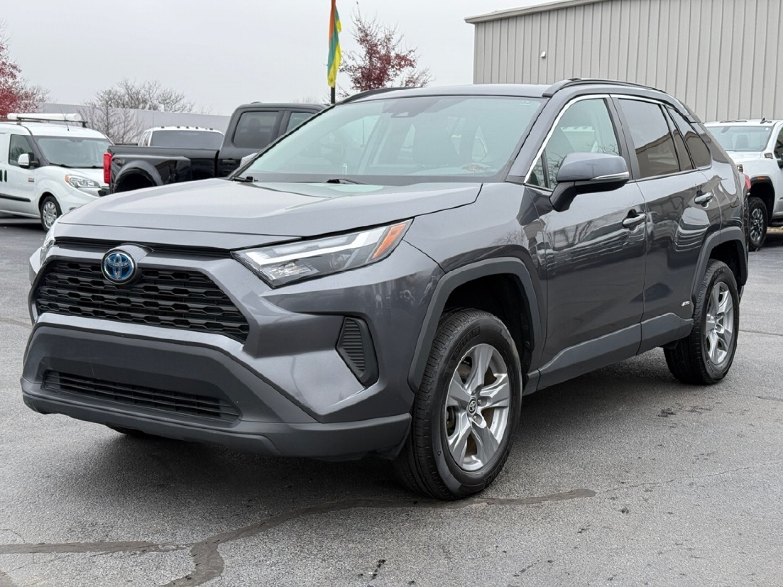 2022 Toyota RAV4 Hybrid XLE, 39164, Photo