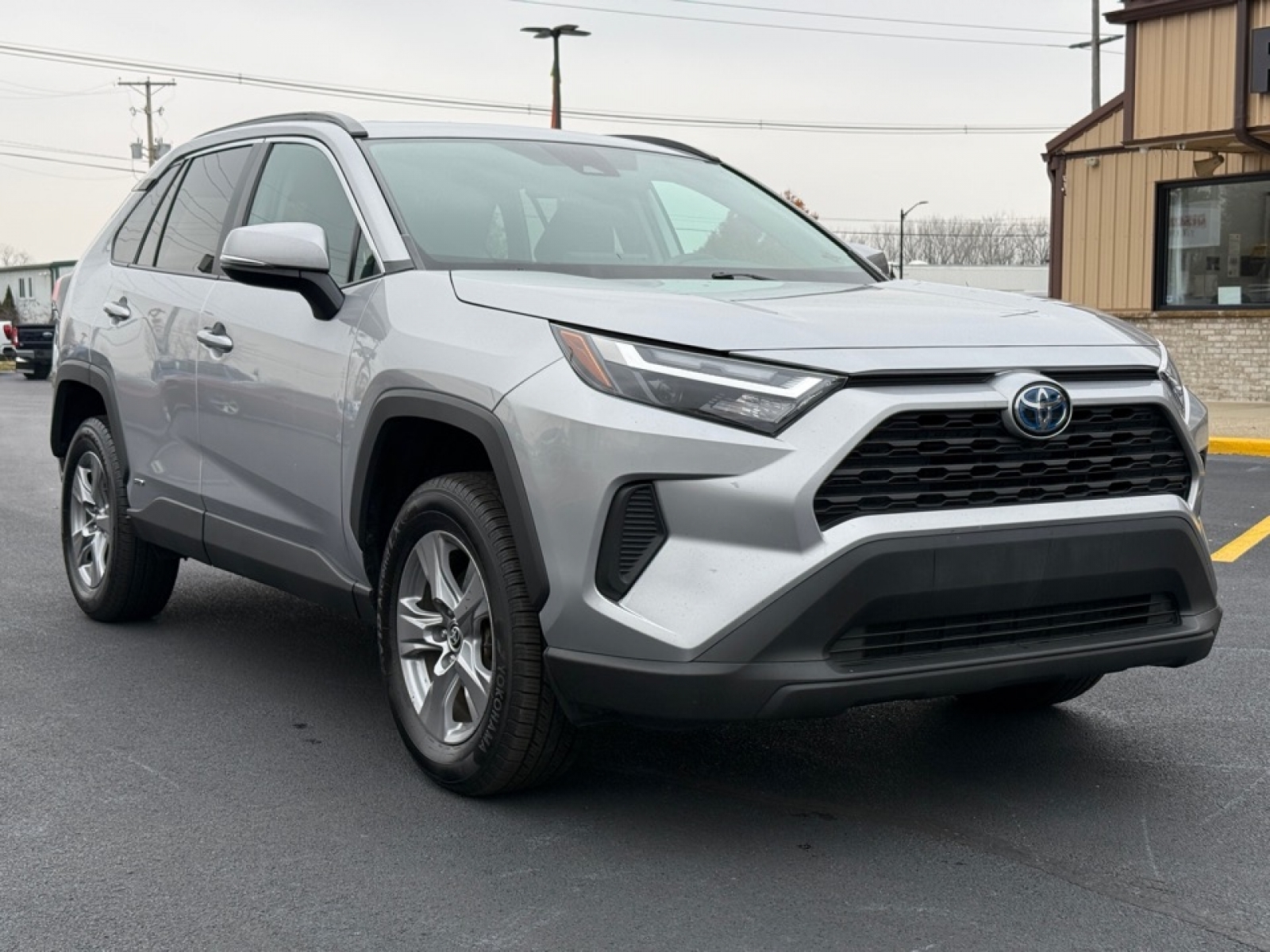 2022 Toyota RAV4 Hybrid XLE, 39196, Photo