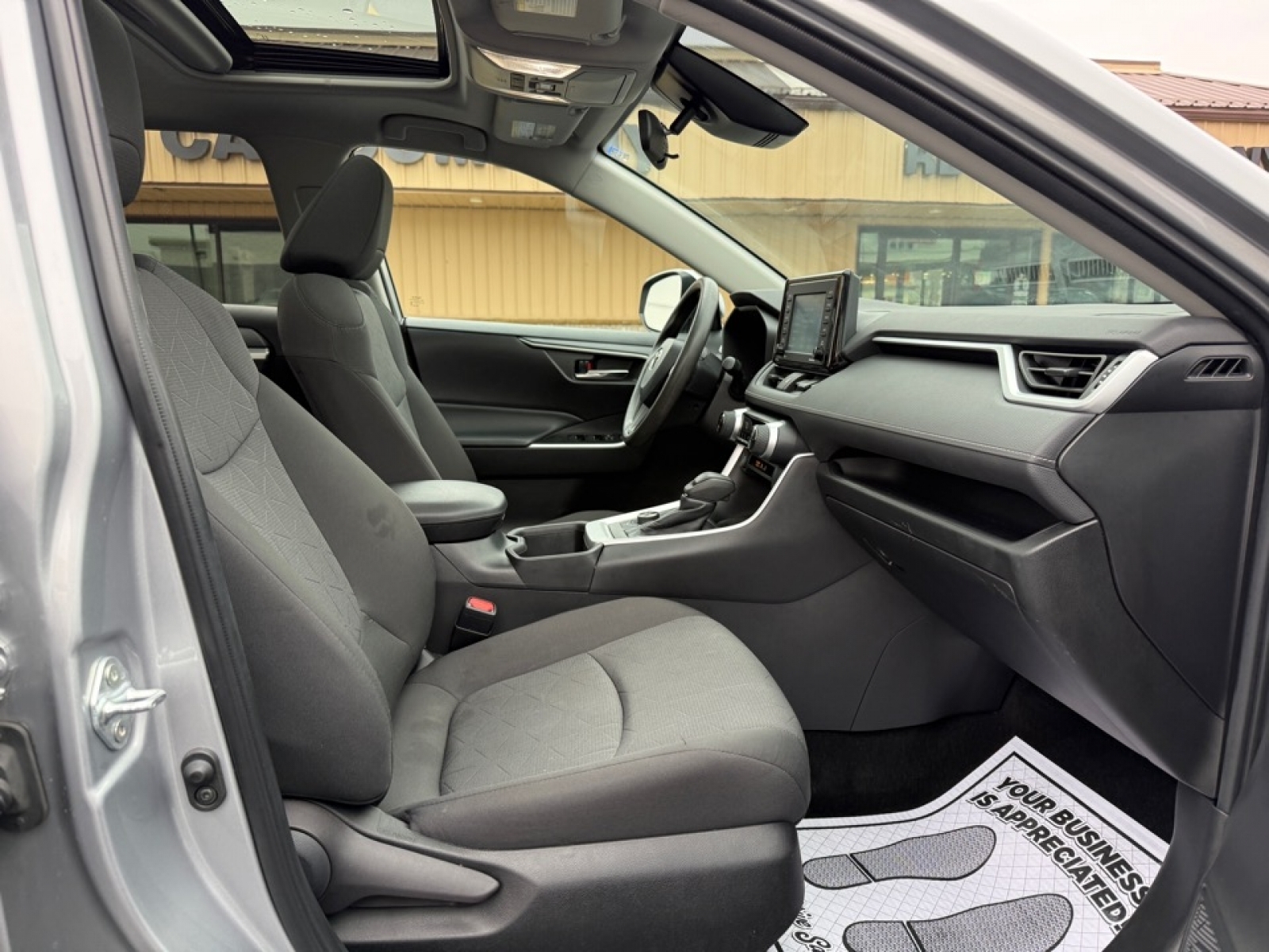 2022 Toyota RAV4 Hybrid XLE, 39196, Photo