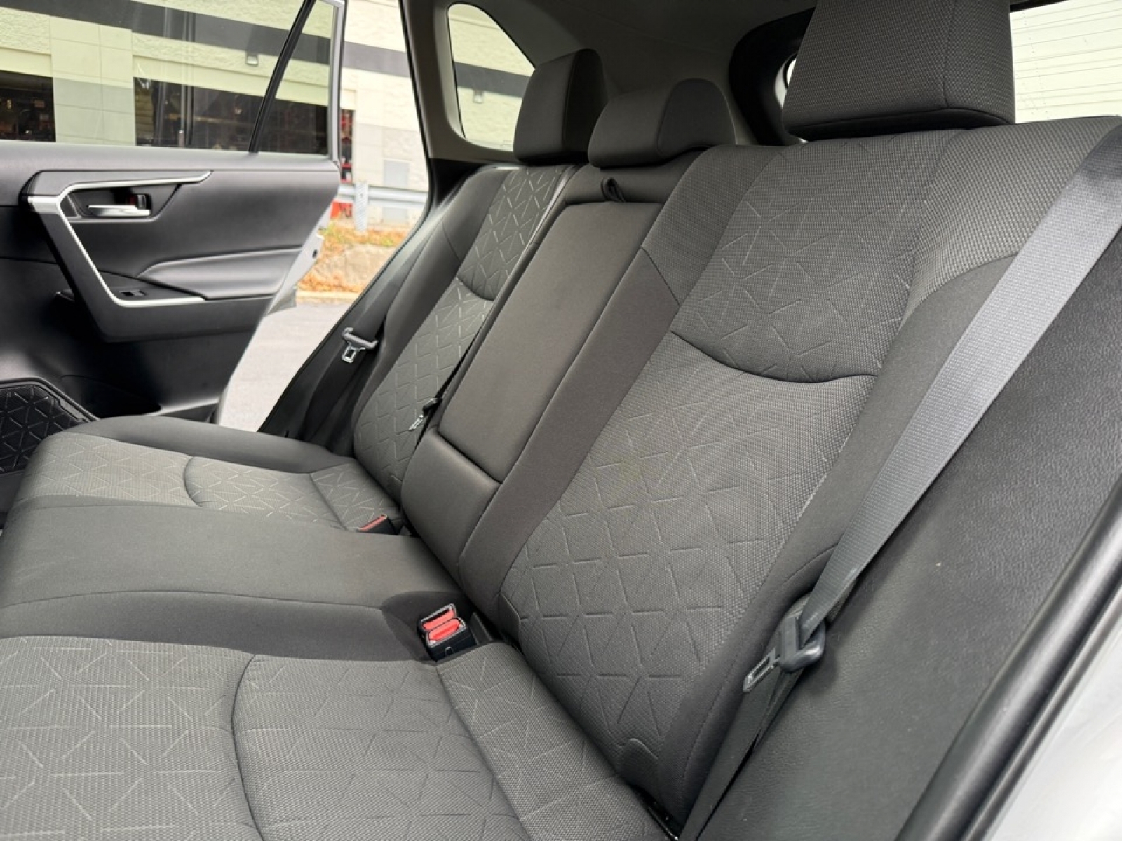 2022 Toyota RAV4 Hybrid XLE, 39196, Photo