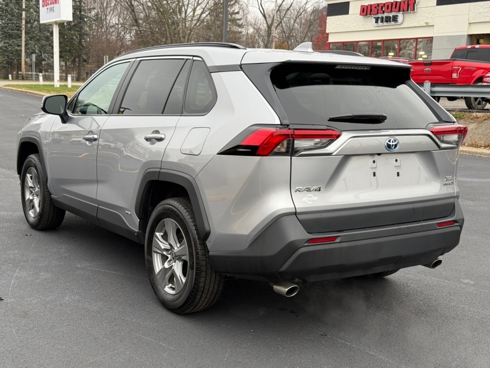 2022 Toyota RAV4 Hybrid XLE, 39196, Photo