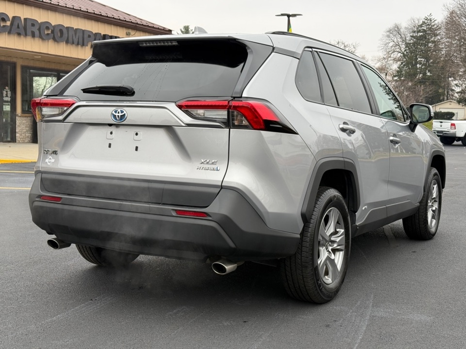 2022 Toyota RAV4 Hybrid XLE, 39196, Photo