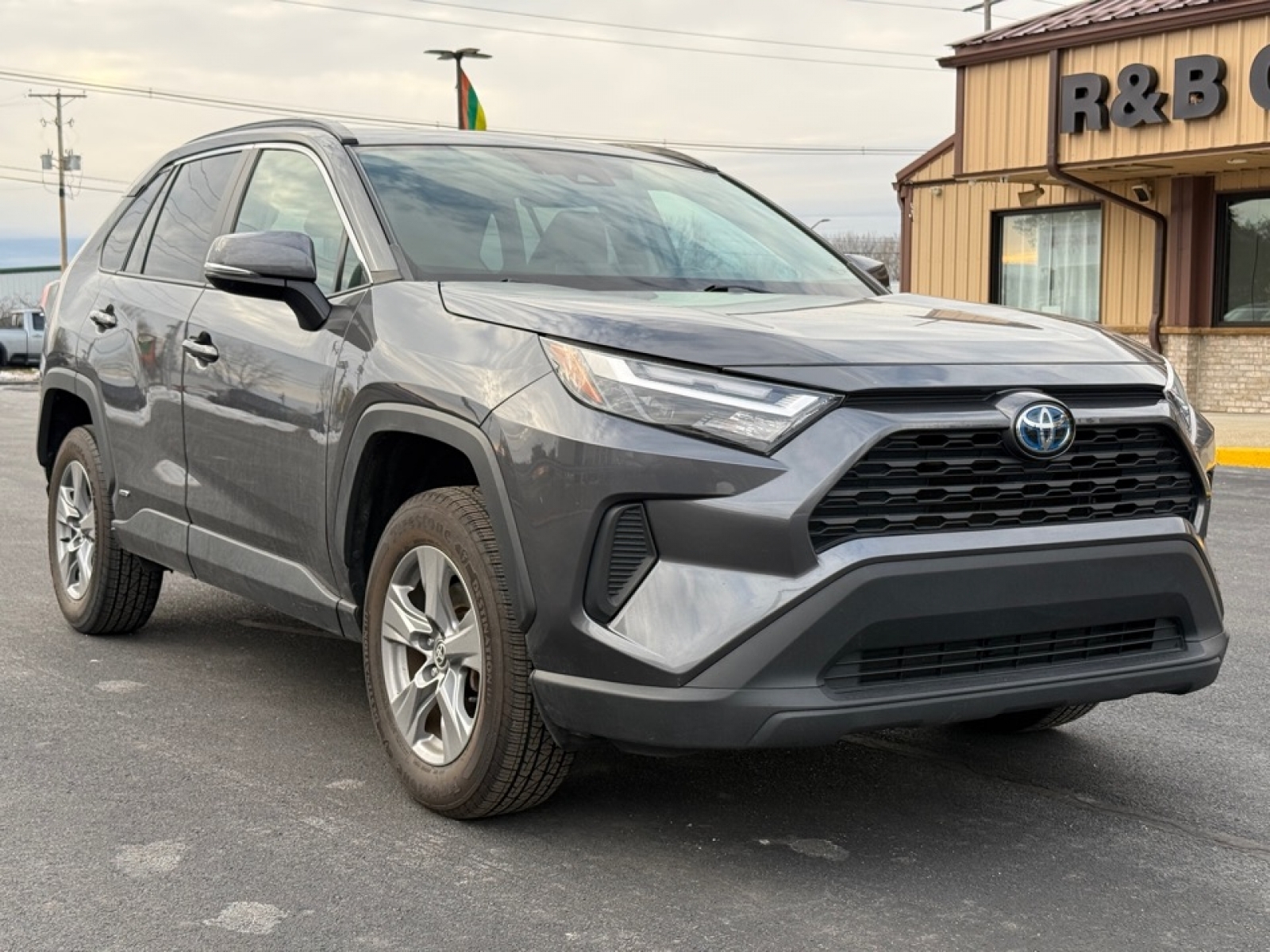 2022 Toyota RAV4 Hybrid XLE, 39332, Photo