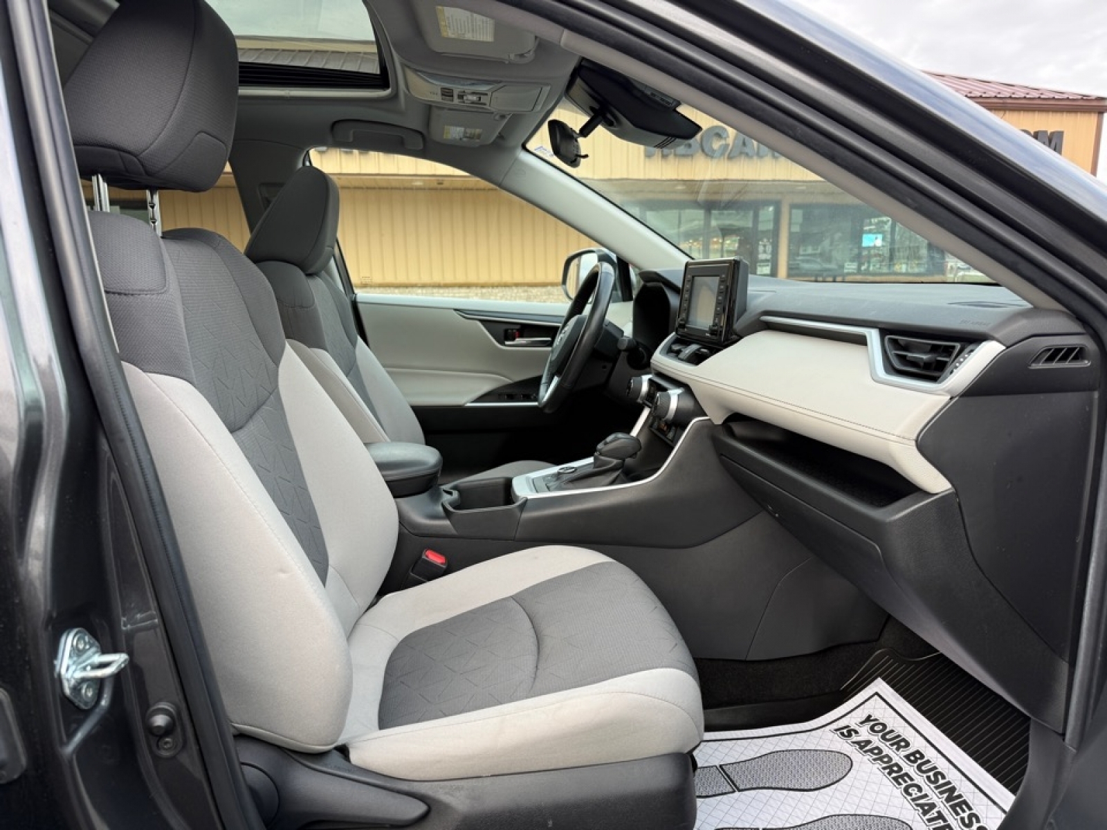 2022 Toyota RAV4 Hybrid XLE, 39332, Photo