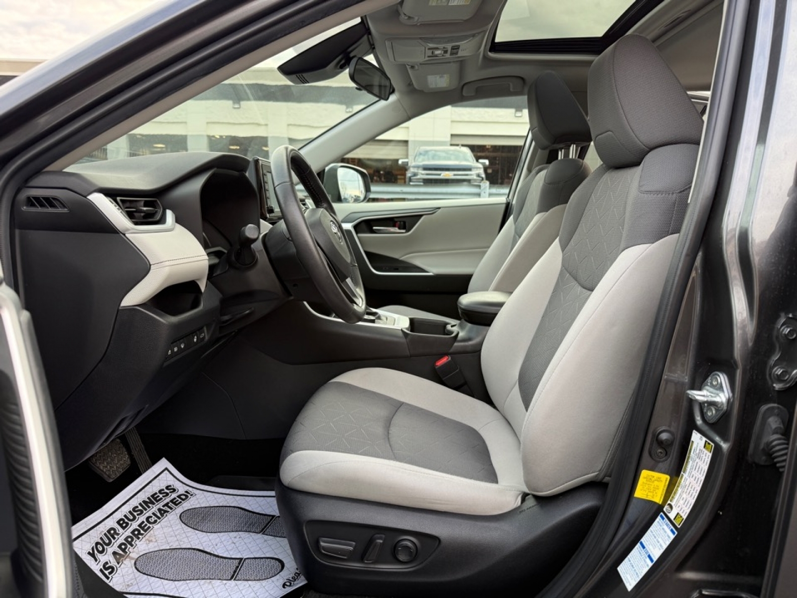 2022 Toyota RAV4 Hybrid XLE, 39332, Photo