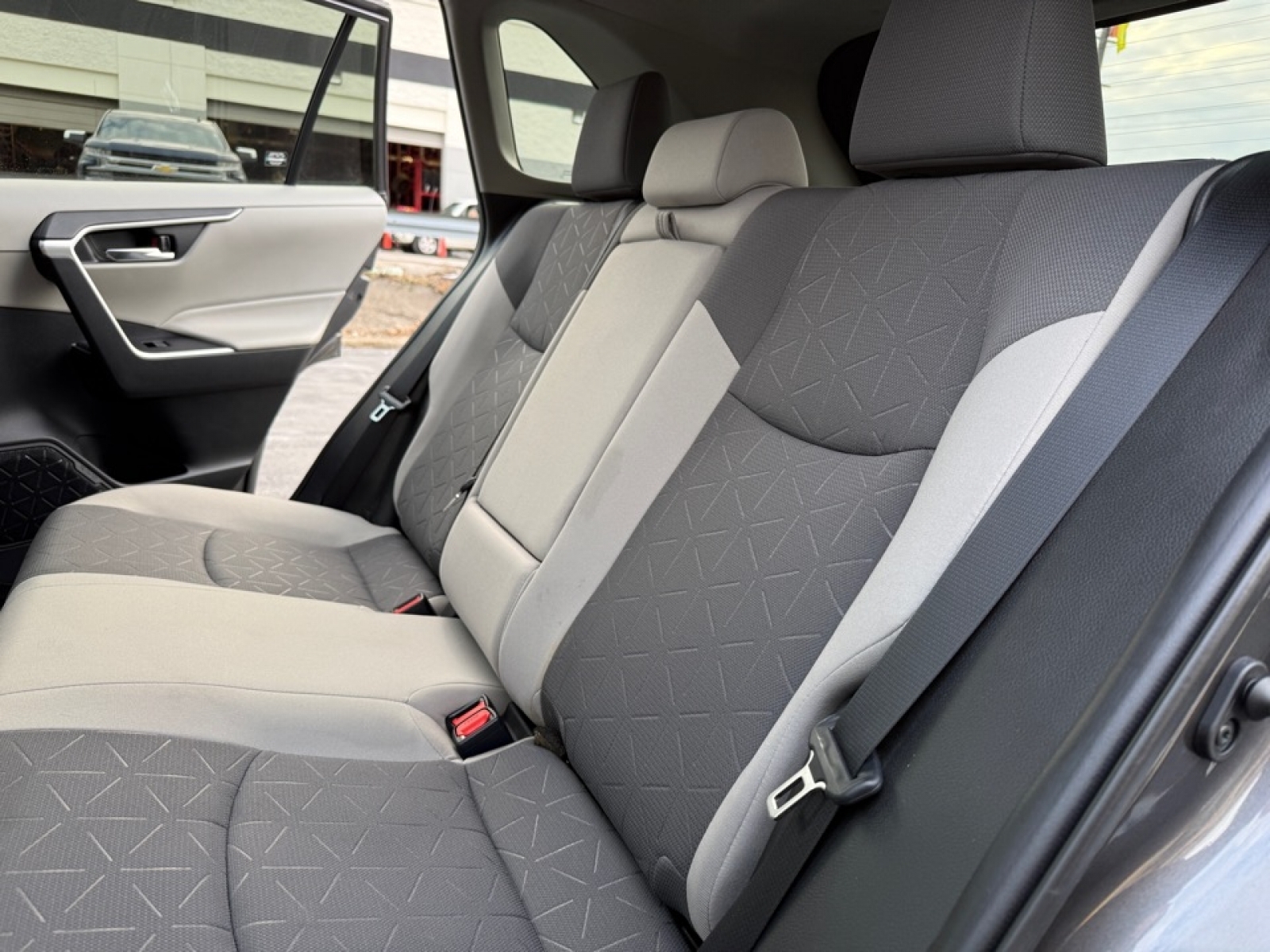 2022 Toyota RAV4 Hybrid XLE, 39332, Photo