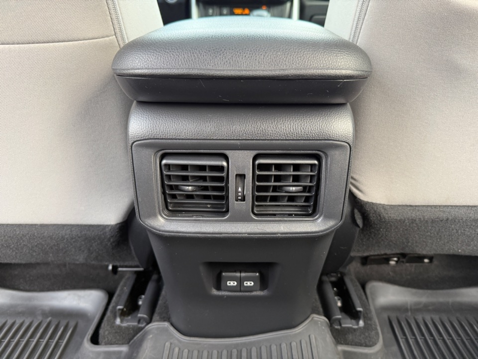 2022 Toyota RAV4 Hybrid XLE, 39332, Photo