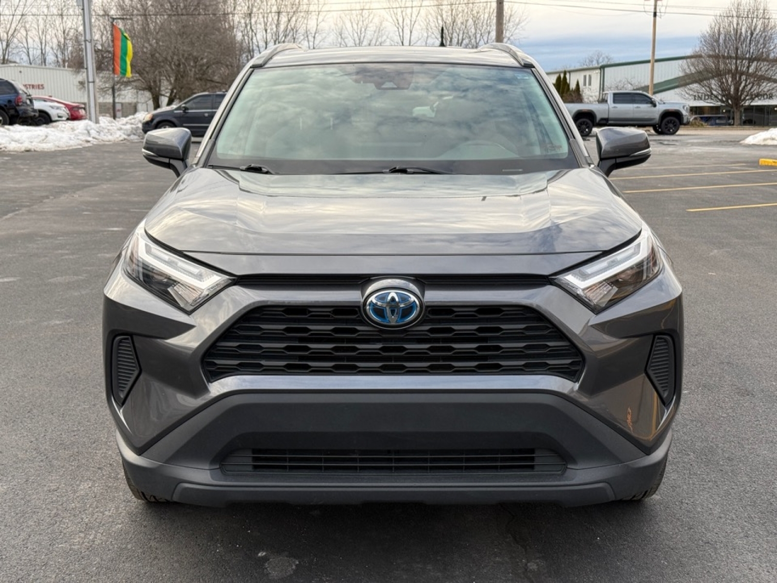 2022 Toyota RAV4 Hybrid XLE, 39332, Photo