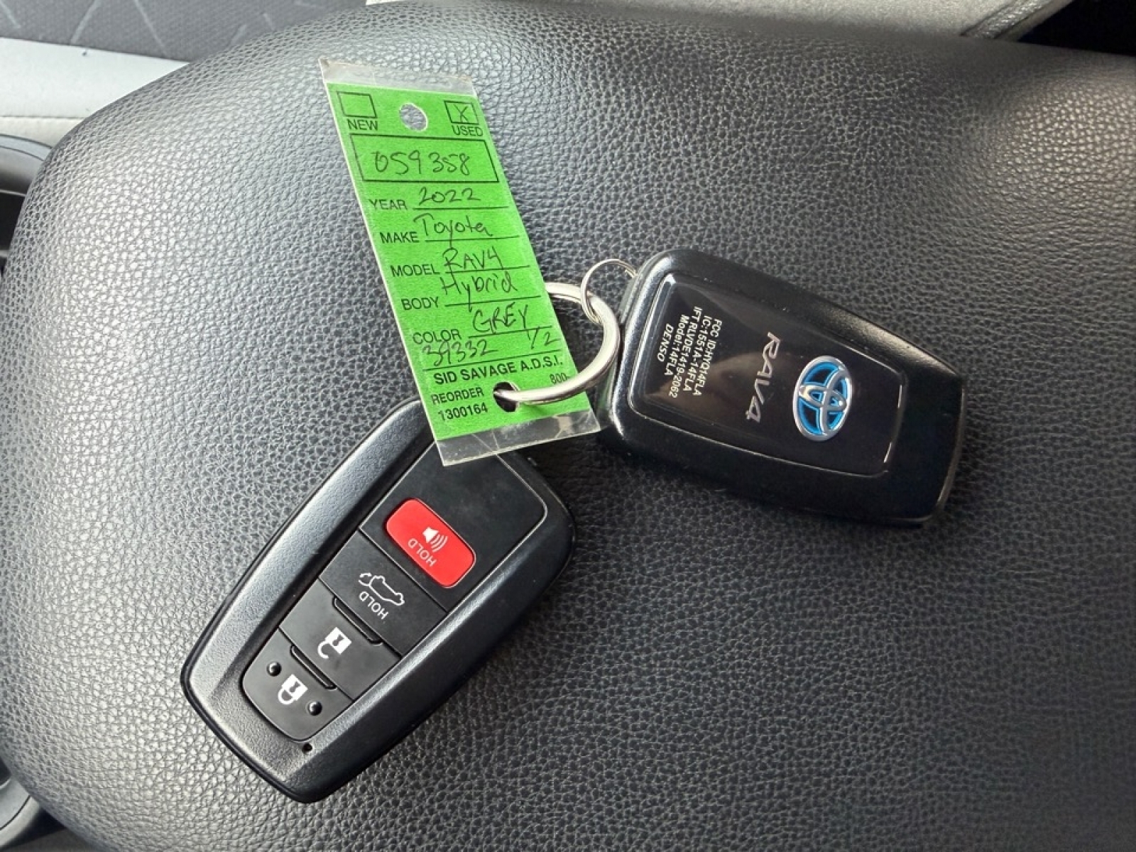 2022 Toyota RAV4 Hybrid XLE, 39332, Photo