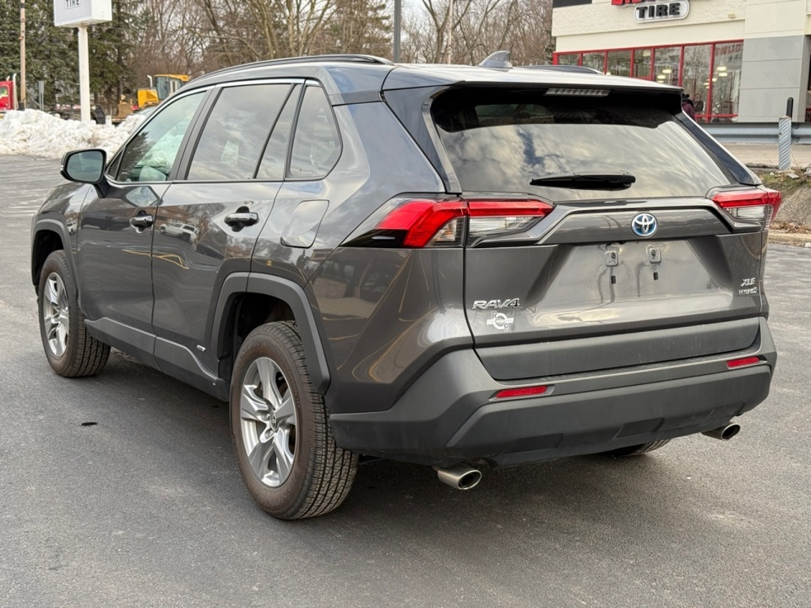 2022 Toyota RAV4 Hybrid XLE, 39332, Photo