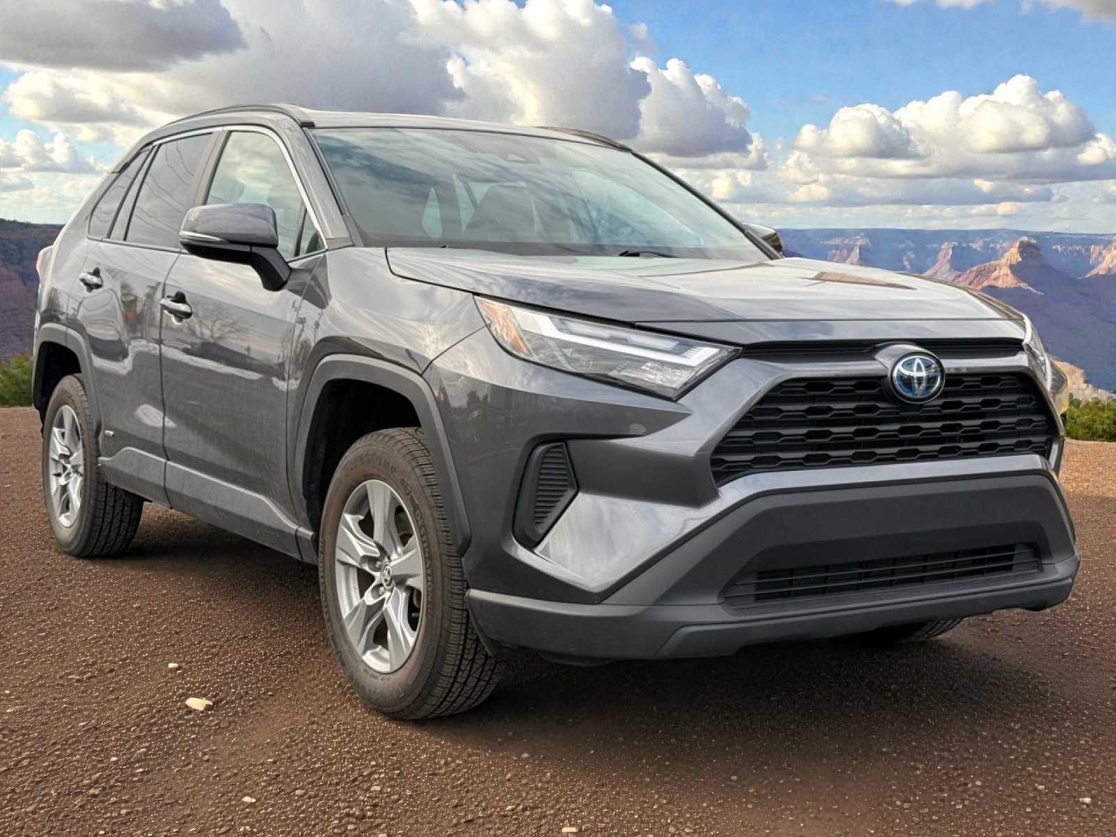 2022 Toyota RAV4 Hybrid XLE, 39332, Photo