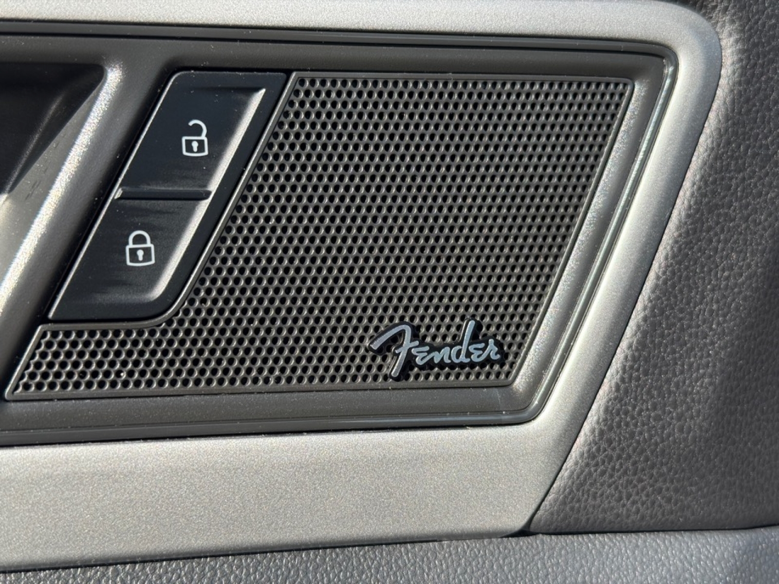 2022 Volkswagen Atlas Cross Sport 3.6L V6 SEL Premium R-Line, 39252, Photo