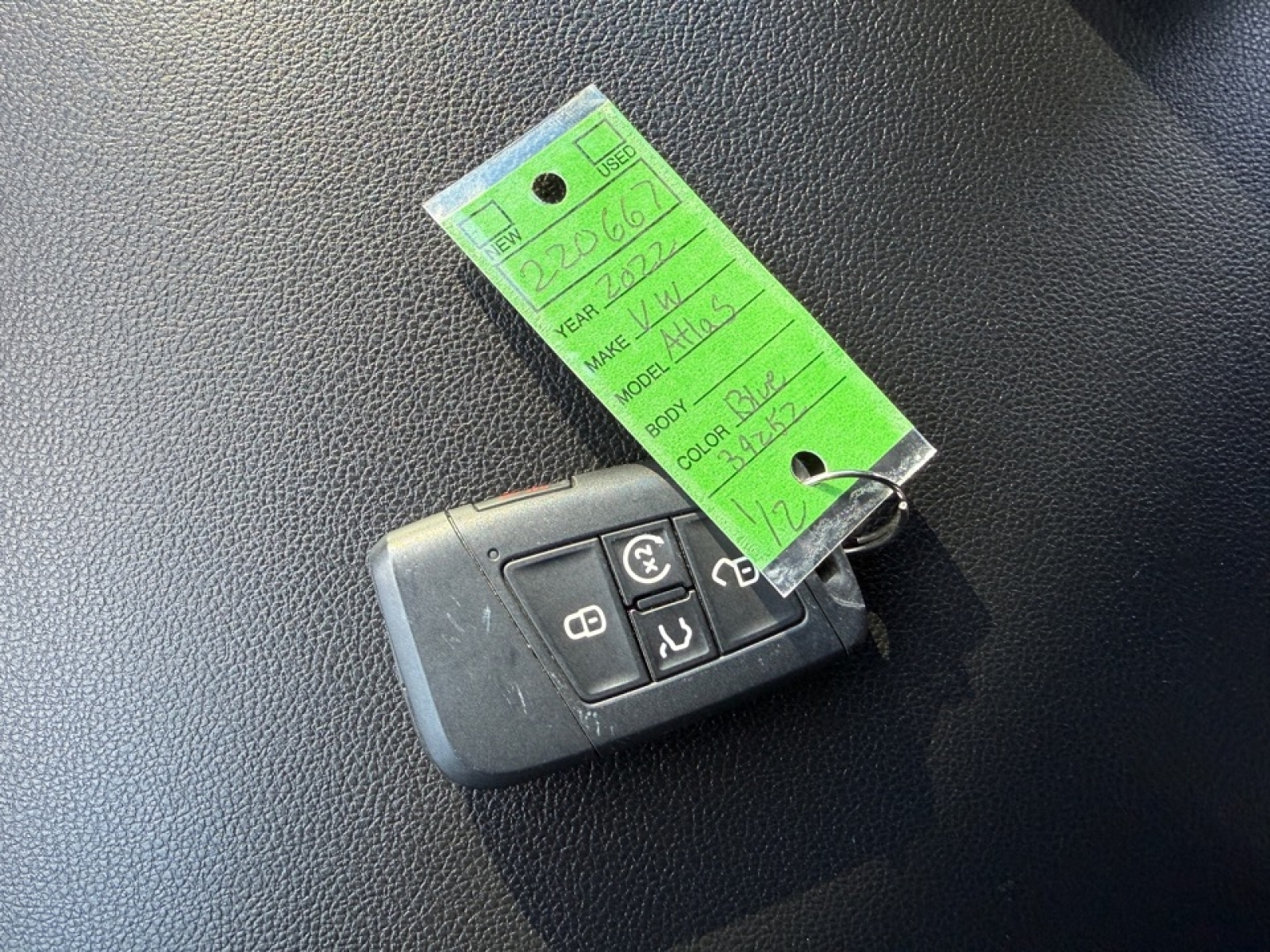 2022 Volkswagen Atlas Cross Sport 3.6L V6 SEL Premium R-Line, 39252, Photo