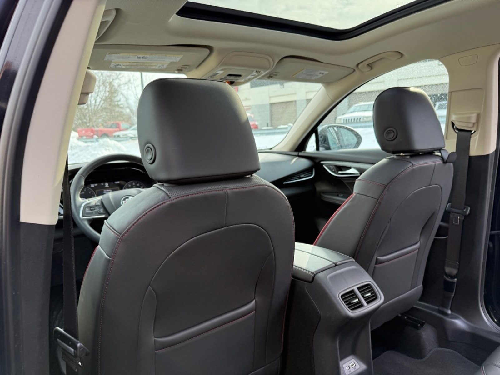 2023 Buick Envision Essence AWD, 39264, Photo