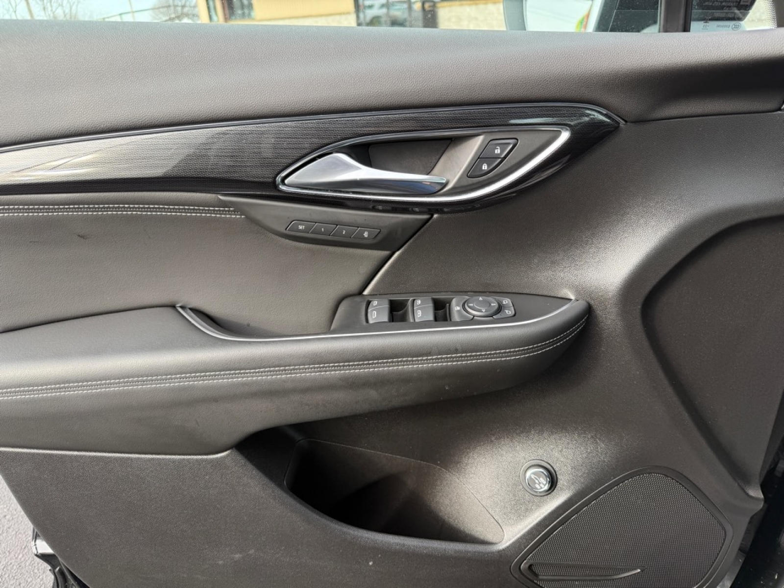 2023 Buick Envision Essence AWD, 39264, Photo