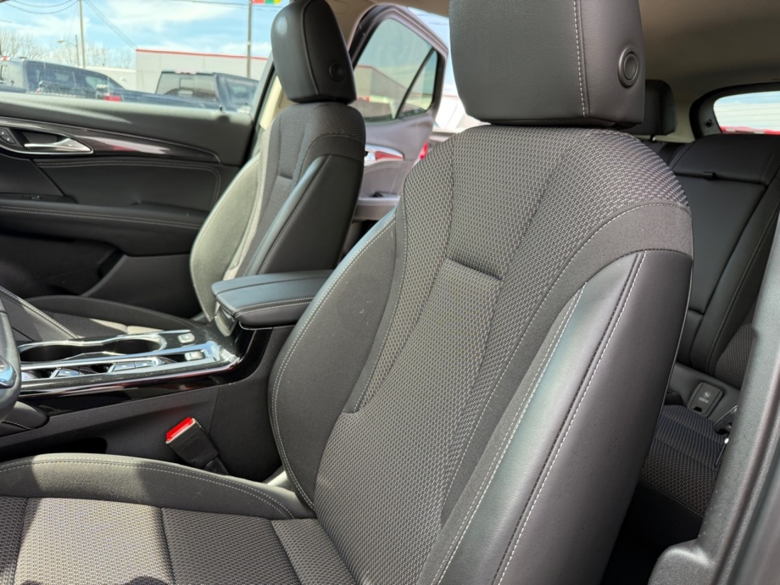 2023 Buick Envision Preferred AWD, 39767, Photo