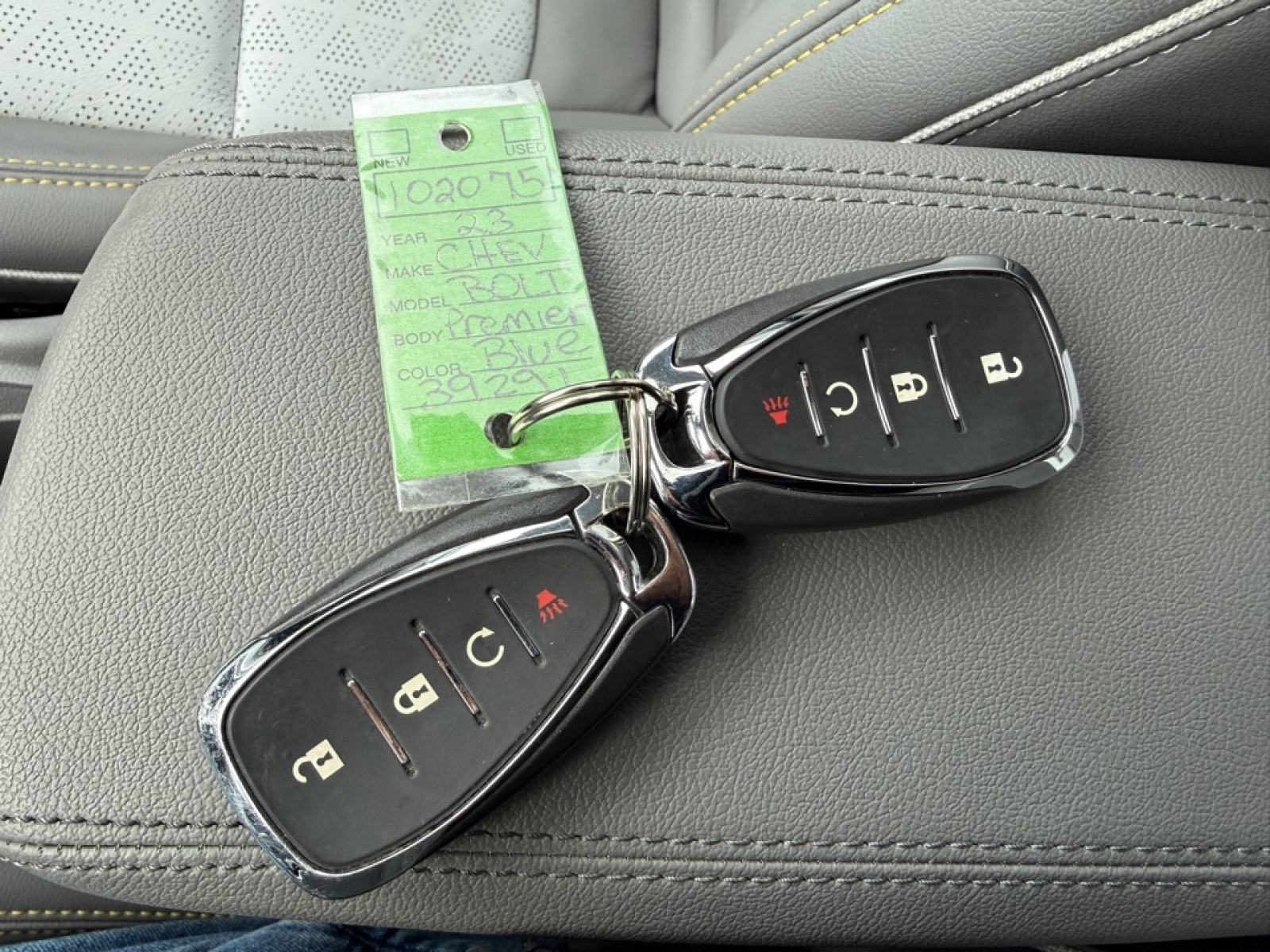 2023 Chevrolet Bolt EUV FWD Premier, 39291, Photo