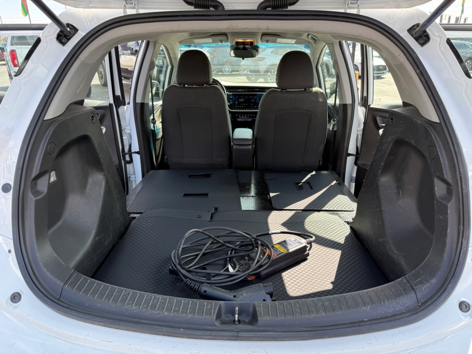 2023 Chevrolet Bolt EV FWD 1LT, 39575, Photo