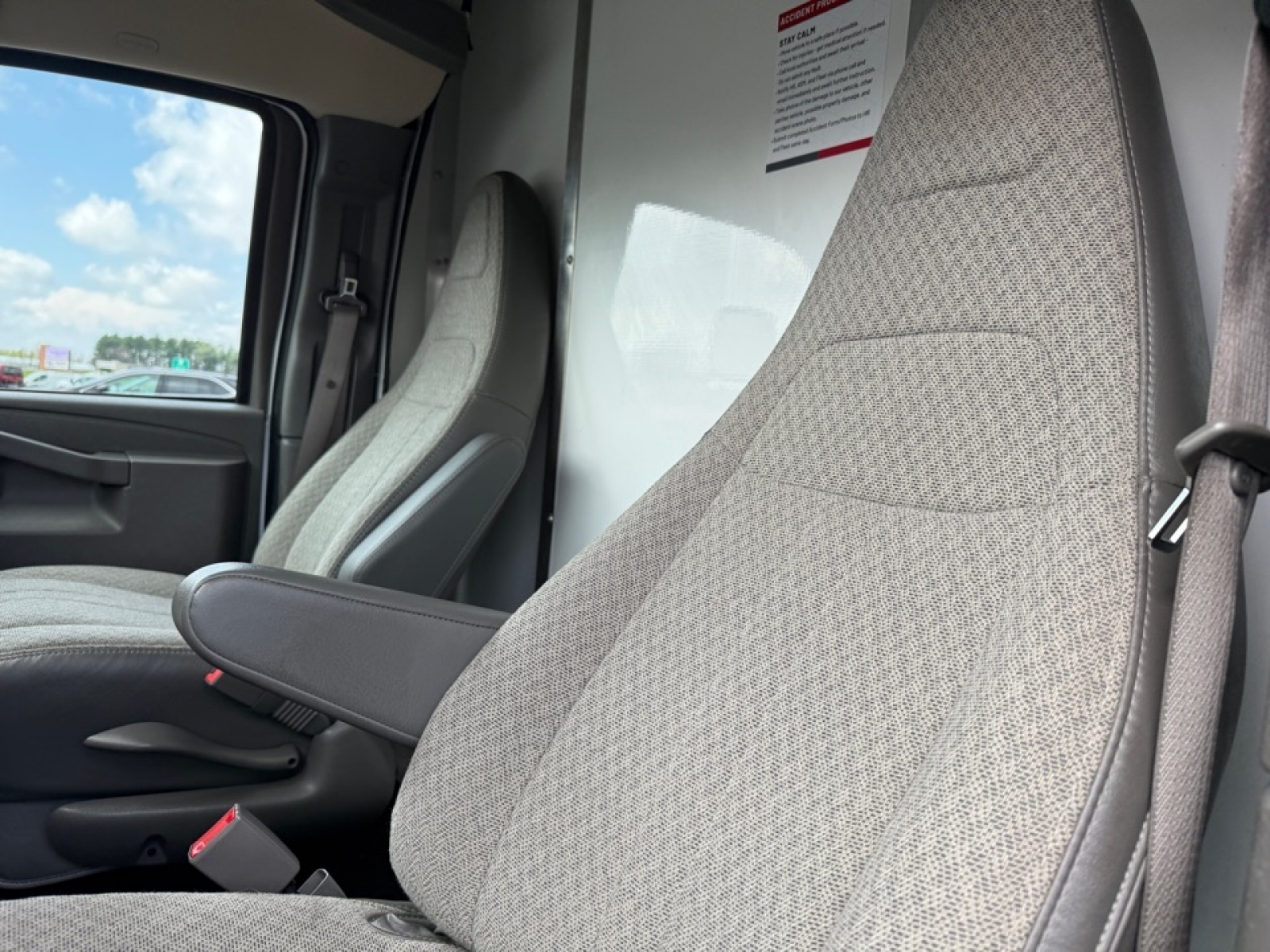 2023 Chevrolet Express Cutaway Work Van, 39787, Photo