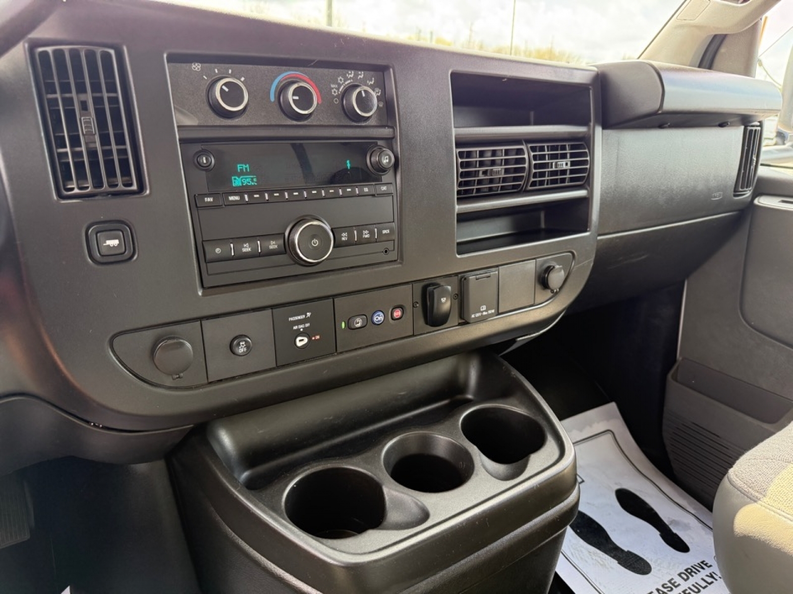 2023 Chevrolet Express Cutaway Work Van, 39787, Photo