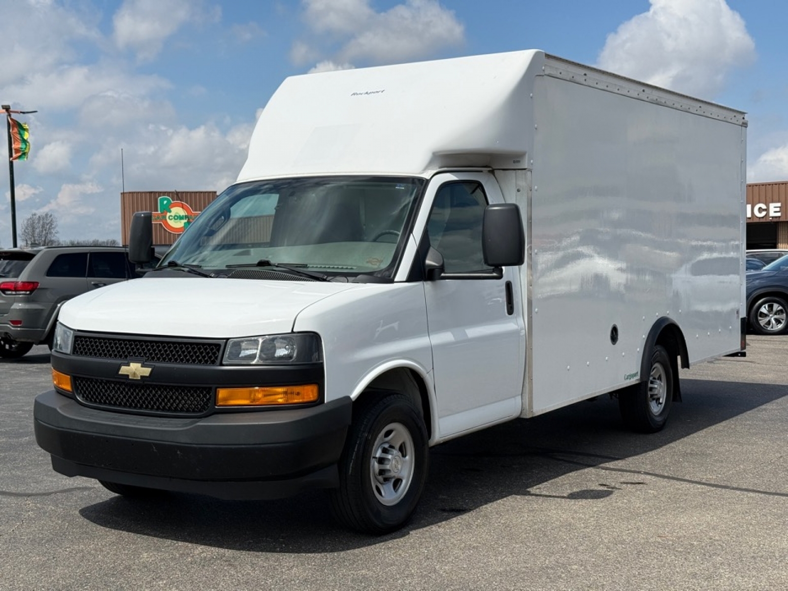 2023 Chevrolet Express Cutaway Work Van, 39787, Photo