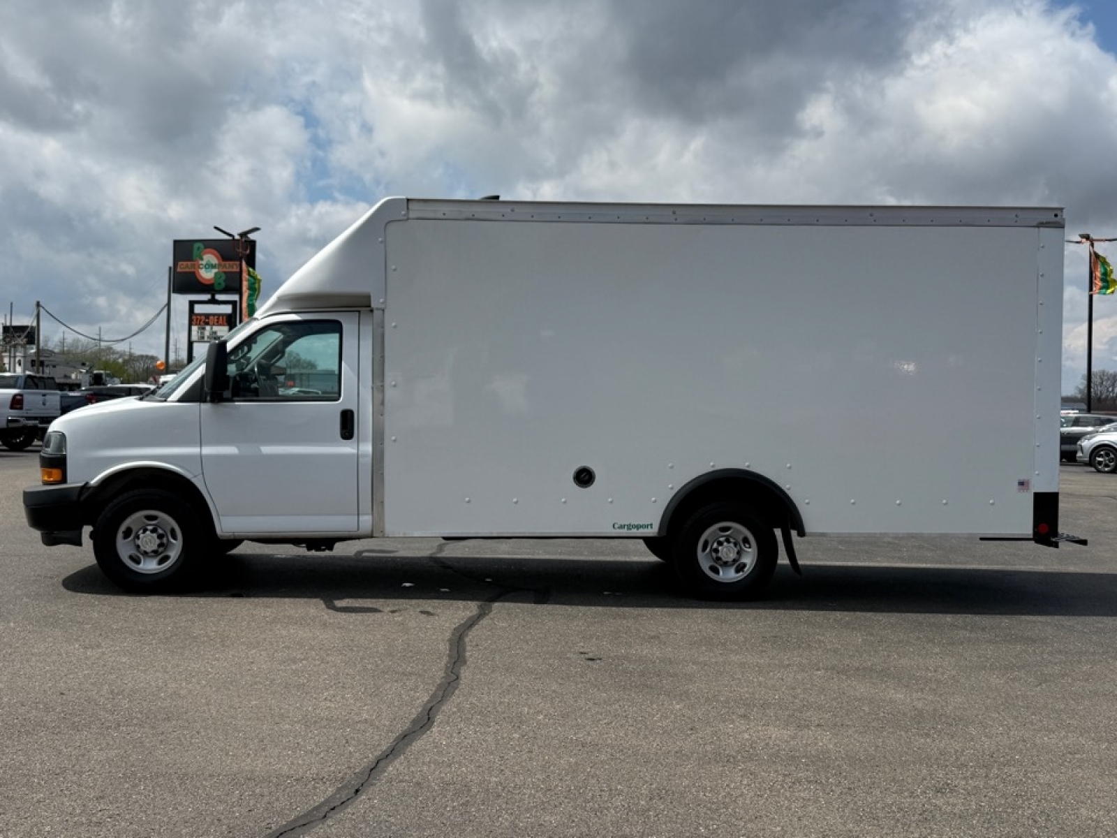 2023 Chevrolet Express Cutaway Work Van, 39787, Photo