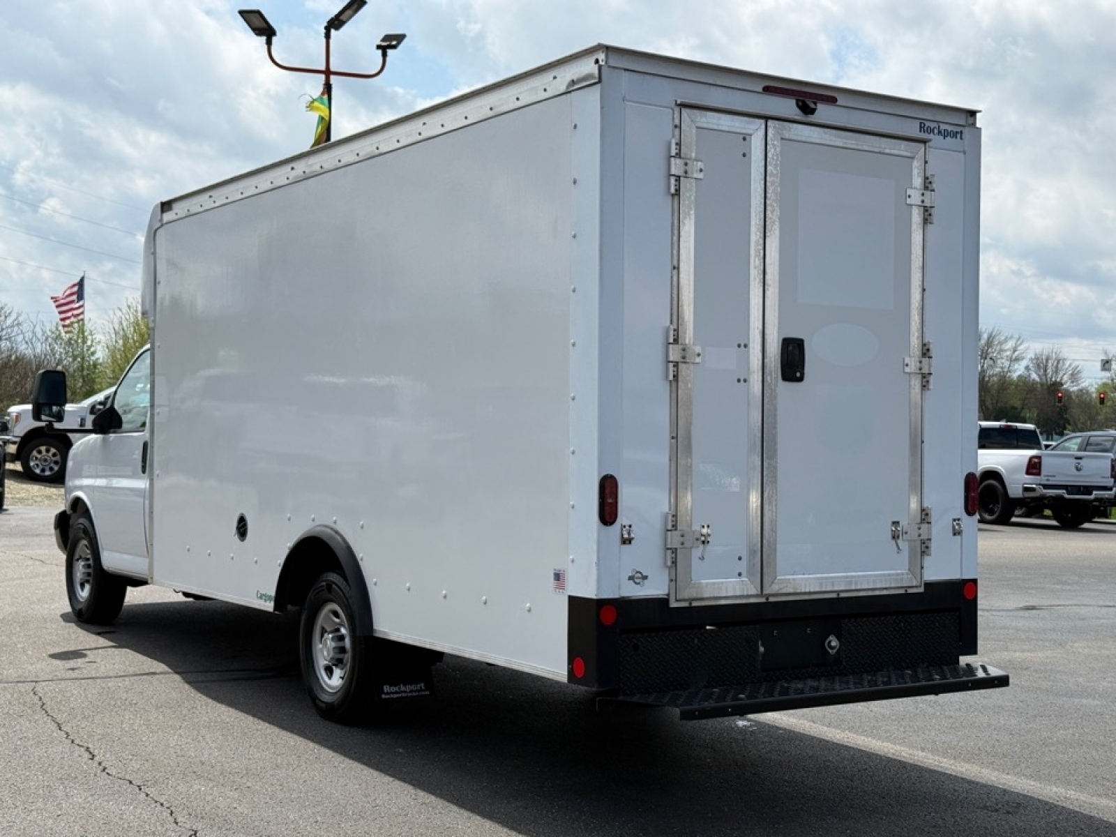 2023 Chevrolet Express Cutaway Work Van, 39787, Photo