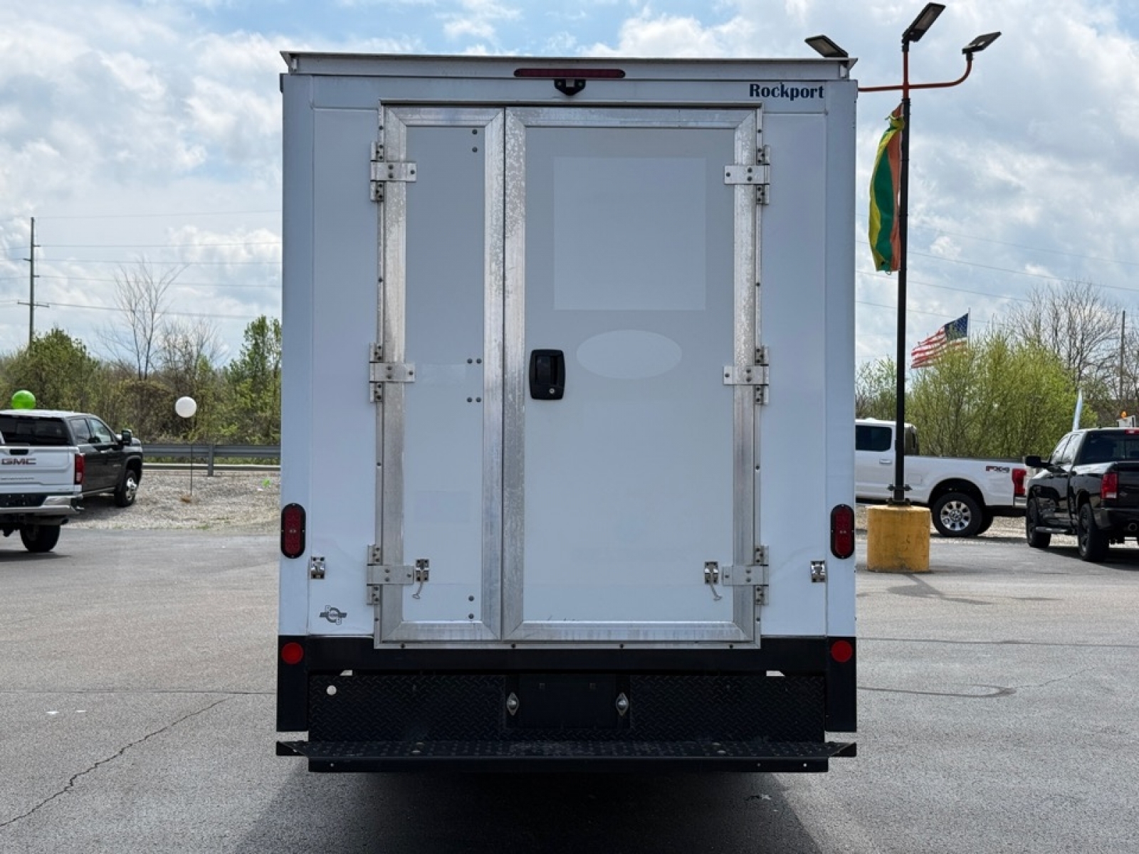 2023 Chevrolet Express Cutaway Work Van, 39787, Photo