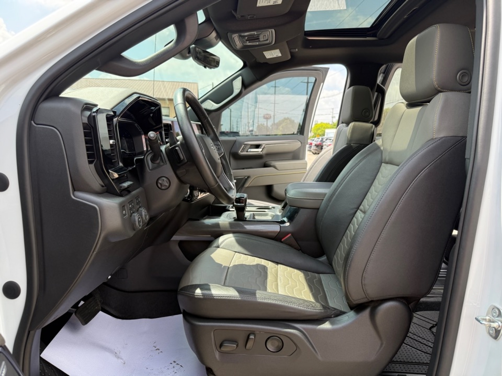 2023 Chevrolet Silverado 1500 ZR2 photo 10