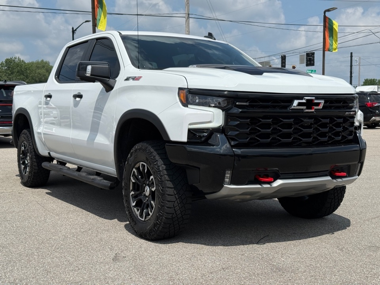 2023 Chevrolet Silverado 1500 ZR2 photo 2