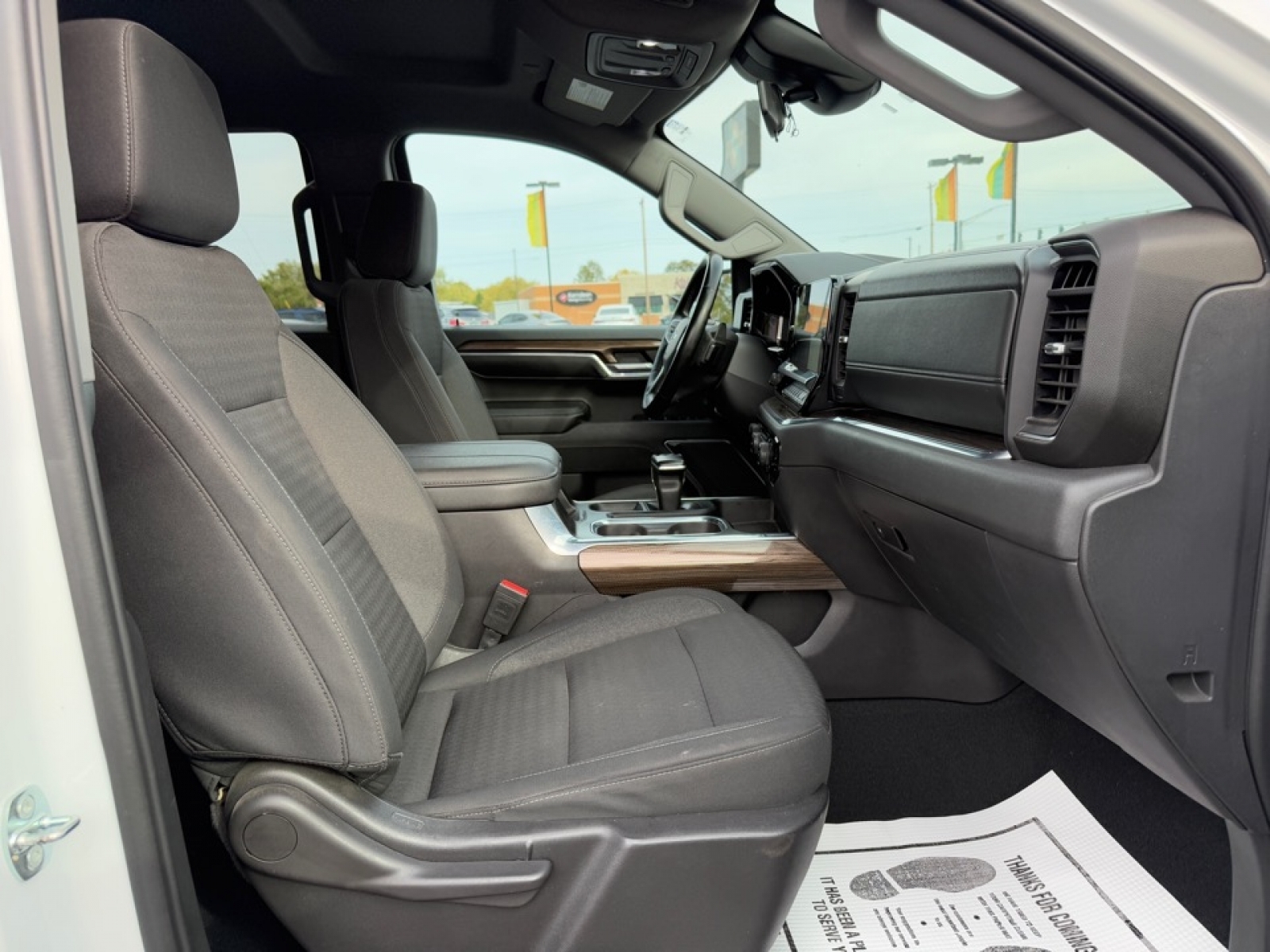 2023 Chevrolet Silverado 1500 4WD Crew Cab Standard Bed LT Trail Boss, 39109, Photo