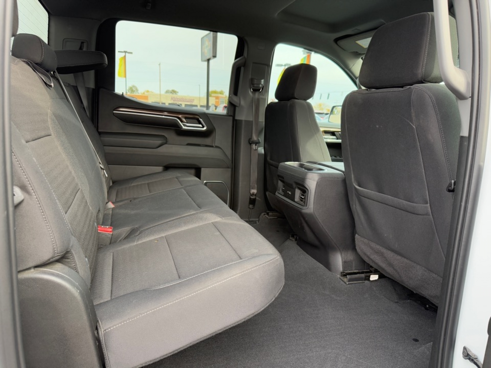 2023 Chevrolet Silverado 1500 4WD Crew Cab Standard Bed LT Trail Boss, 39109, Photo