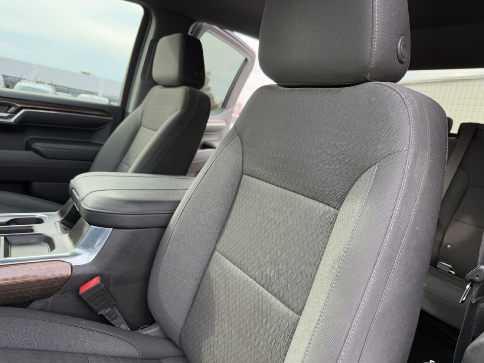 2023 Chevrolet Silverado 1500 4WD Crew Cab Standard Bed LT Trail Boss, 39109, Photo