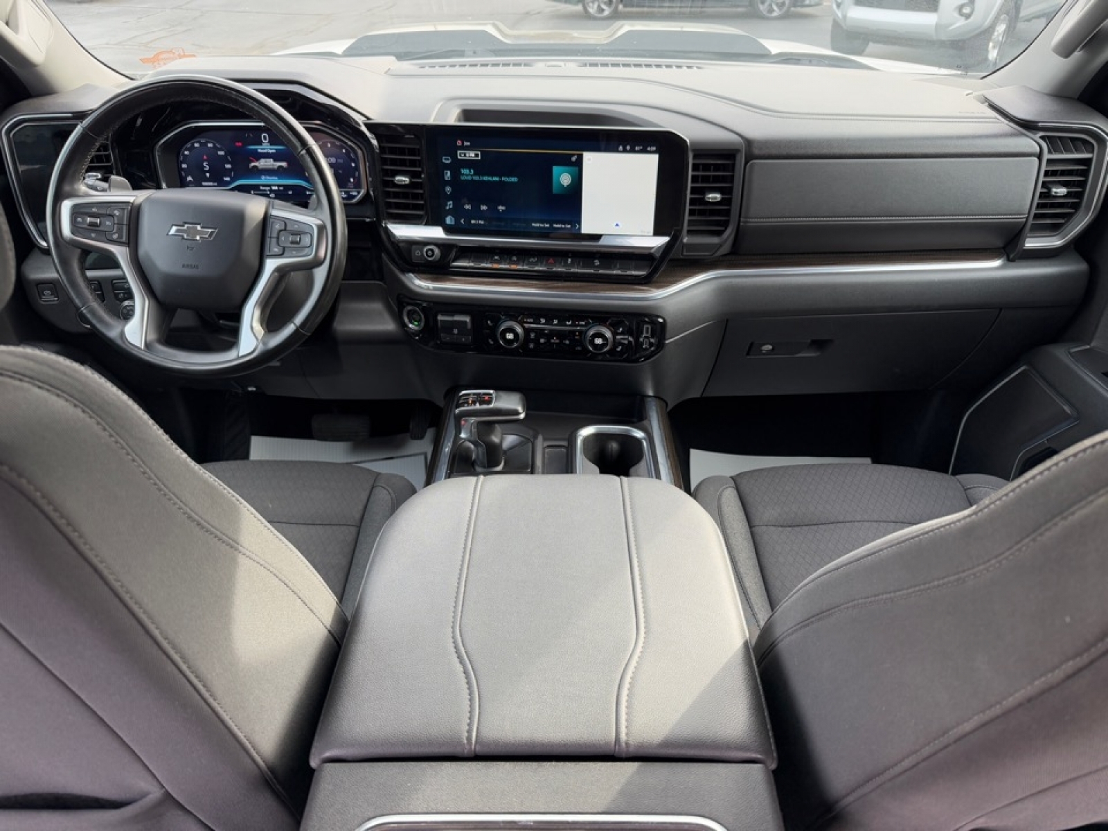 2023 Chevrolet Silverado 1500 4WD Crew Cab Standard Bed LT Trail Boss, 39109, Photo