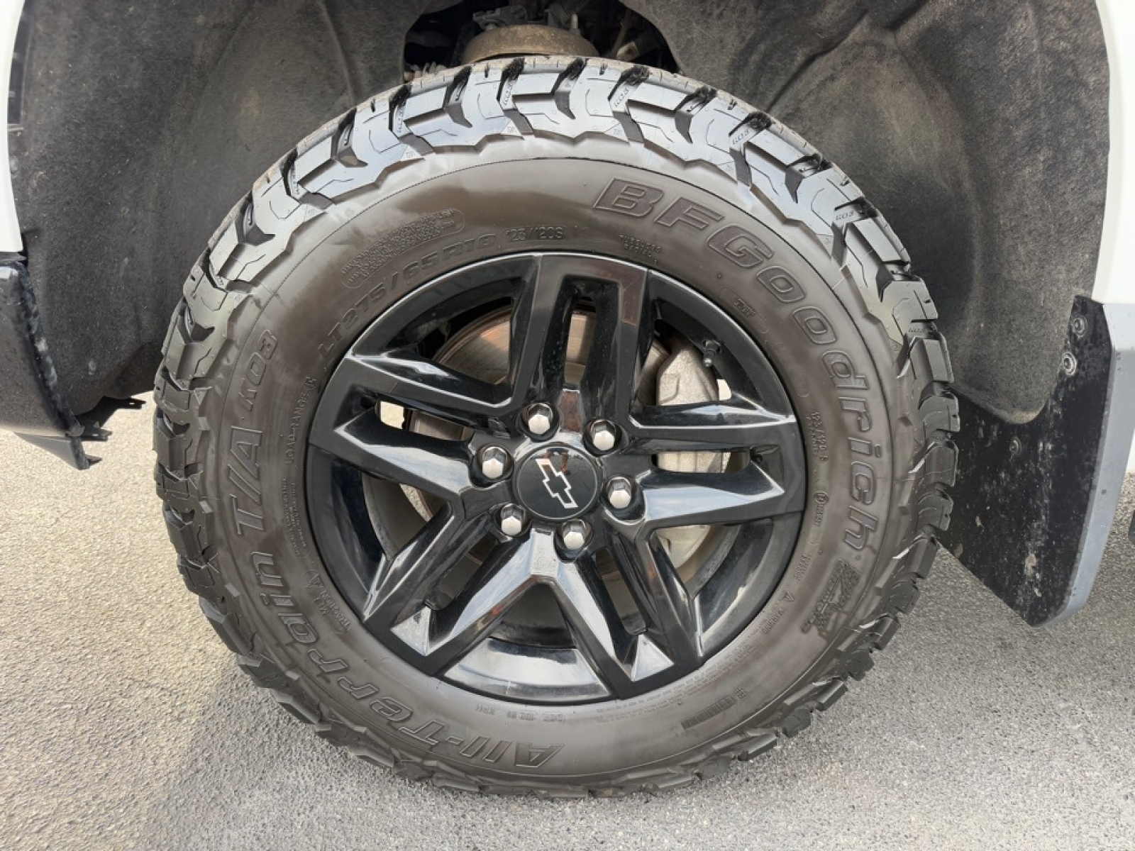 2023 Chevrolet Silverado 1500 4WD Crew Cab Standard Bed LT Trail Boss, 39109, Photo