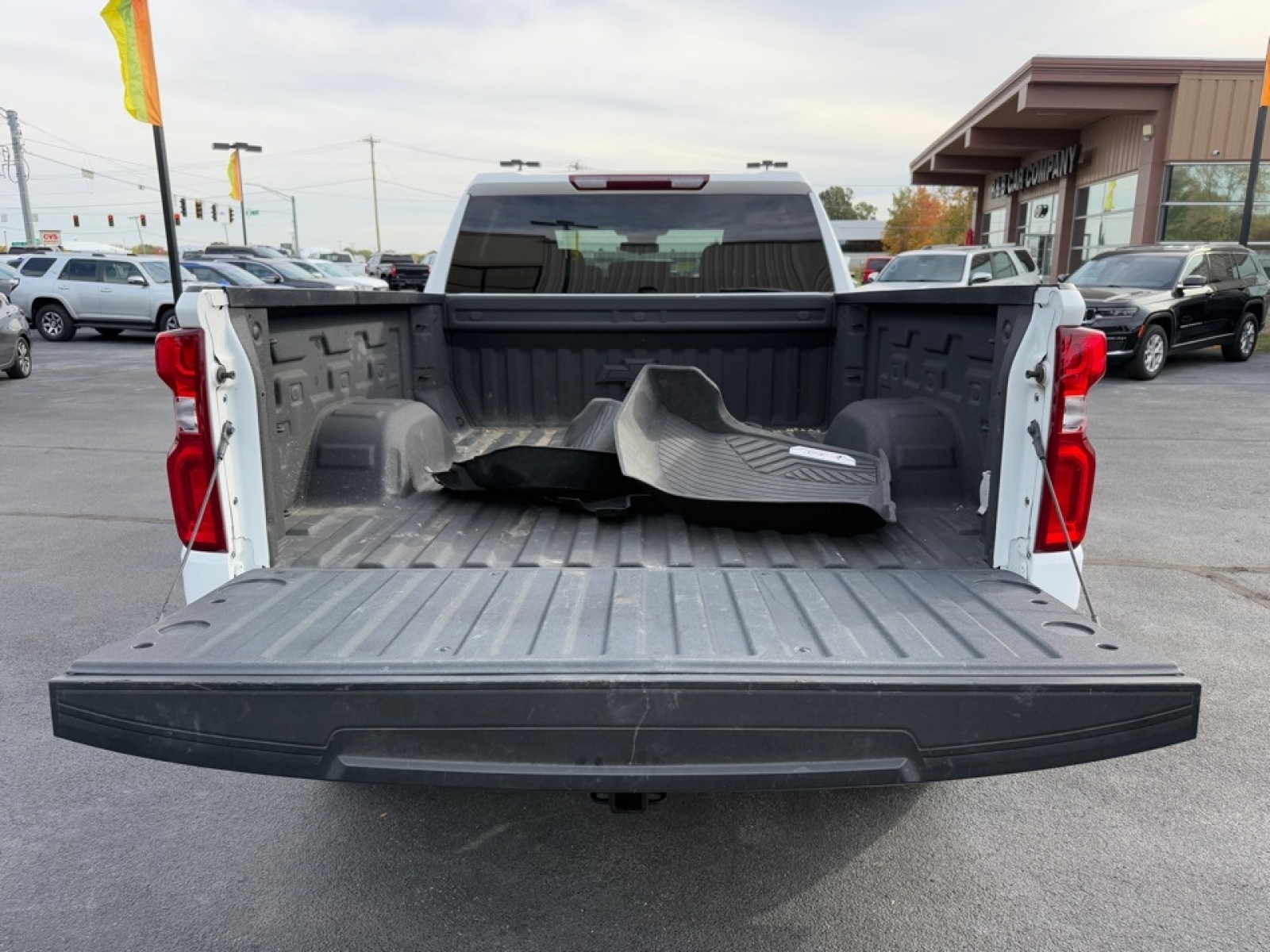 2023 Chevrolet Silverado 1500 4WD Crew Cab Standard Bed LT Trail Boss, 39109, Photo