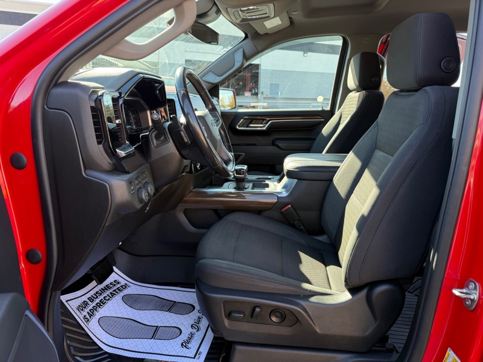 2023 Chevrolet Silverado 1500 4WD Crew Cab Short Bed RST, 39158, Photo