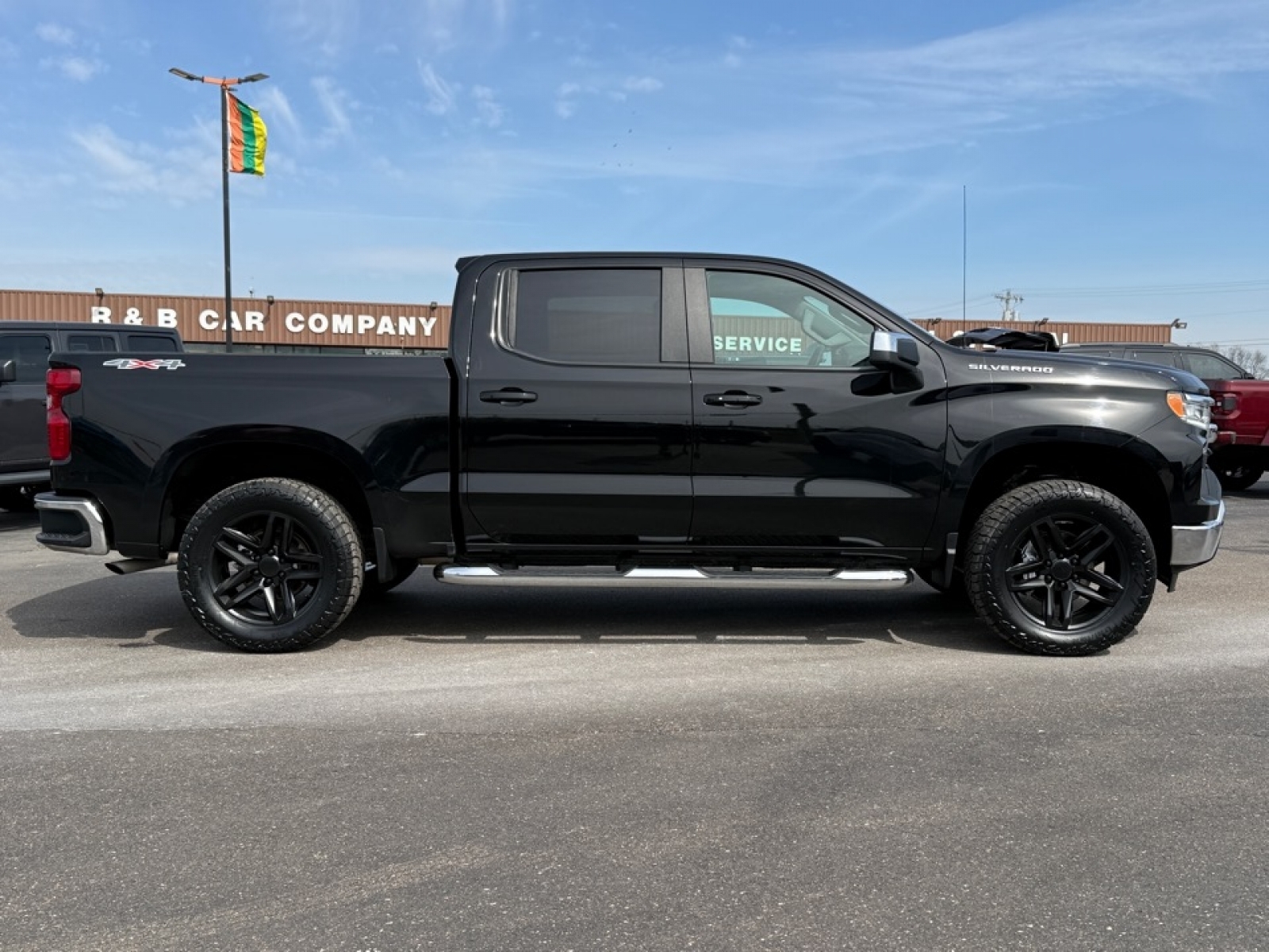 2023 Chevrolet Silverado 1500 4WD Crew Cab Standard Bed LT, 39598, Photo