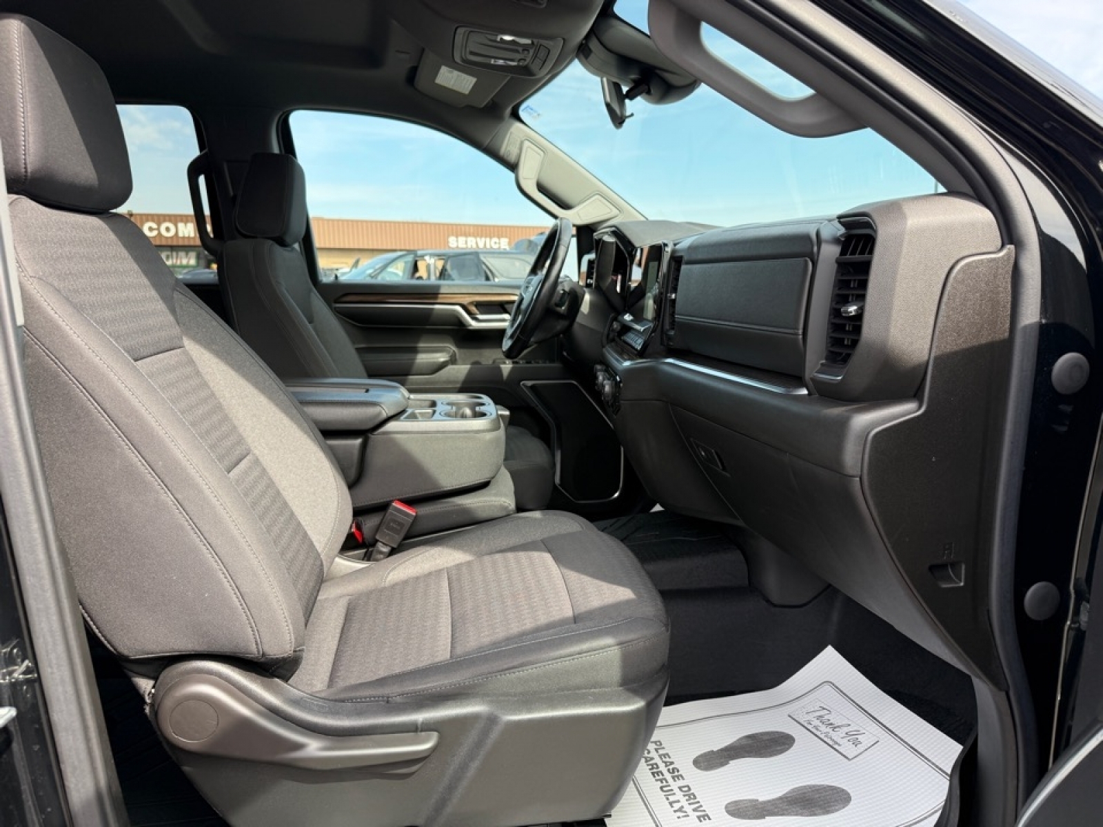 2023 Chevrolet Silverado 1500 4WD Crew Cab Standard Bed LT, 39598, Photo