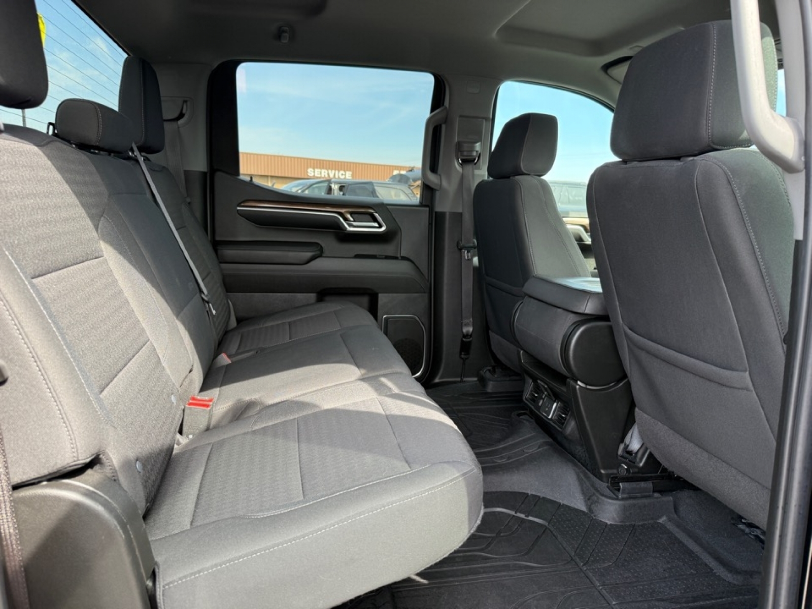 2023 Chevrolet Silverado 1500 4WD Crew Cab Standard Bed LT, 39598, Photo