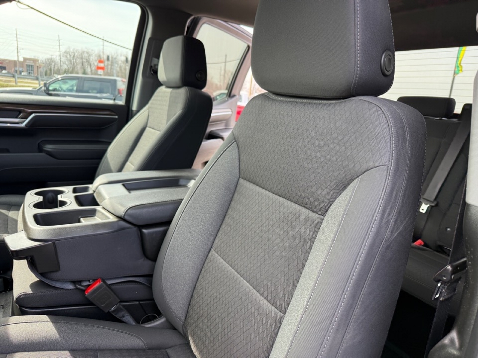 2023 Chevrolet Silverado 1500 4WD Crew Cab Standard Bed LT, 39598, Photo