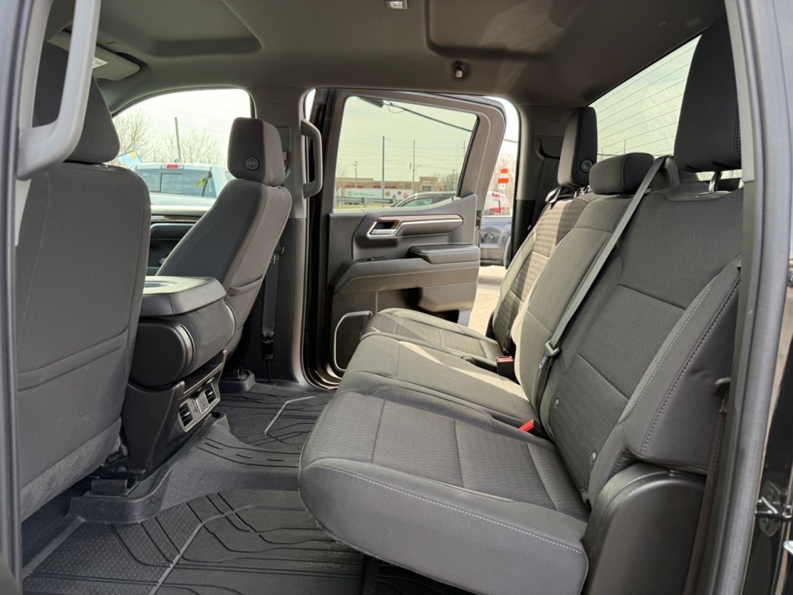 2023 Chevrolet Silverado 1500 4WD Crew Cab Standard Bed LT, 39598, Photo