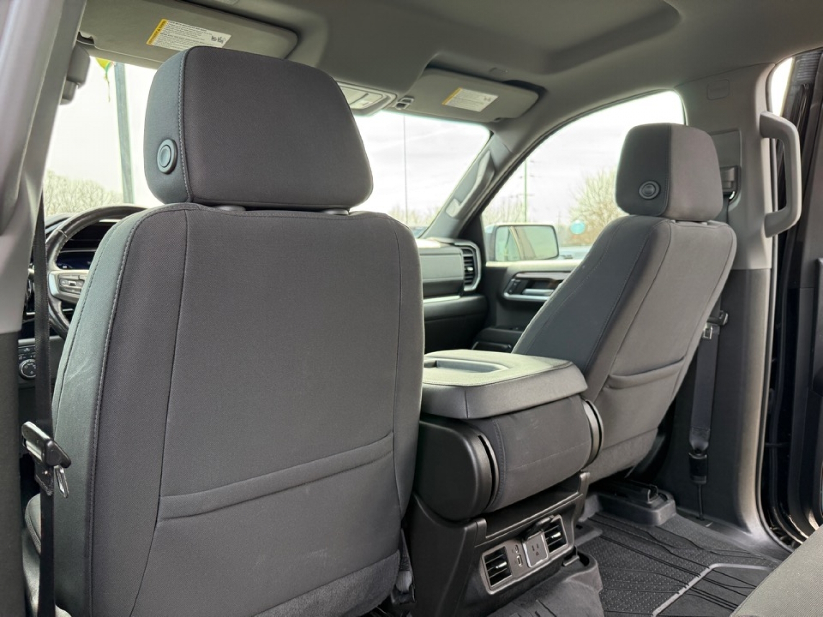 2023 Chevrolet Silverado 1500 4WD Crew Cab Standard Bed LT, 39598, Photo