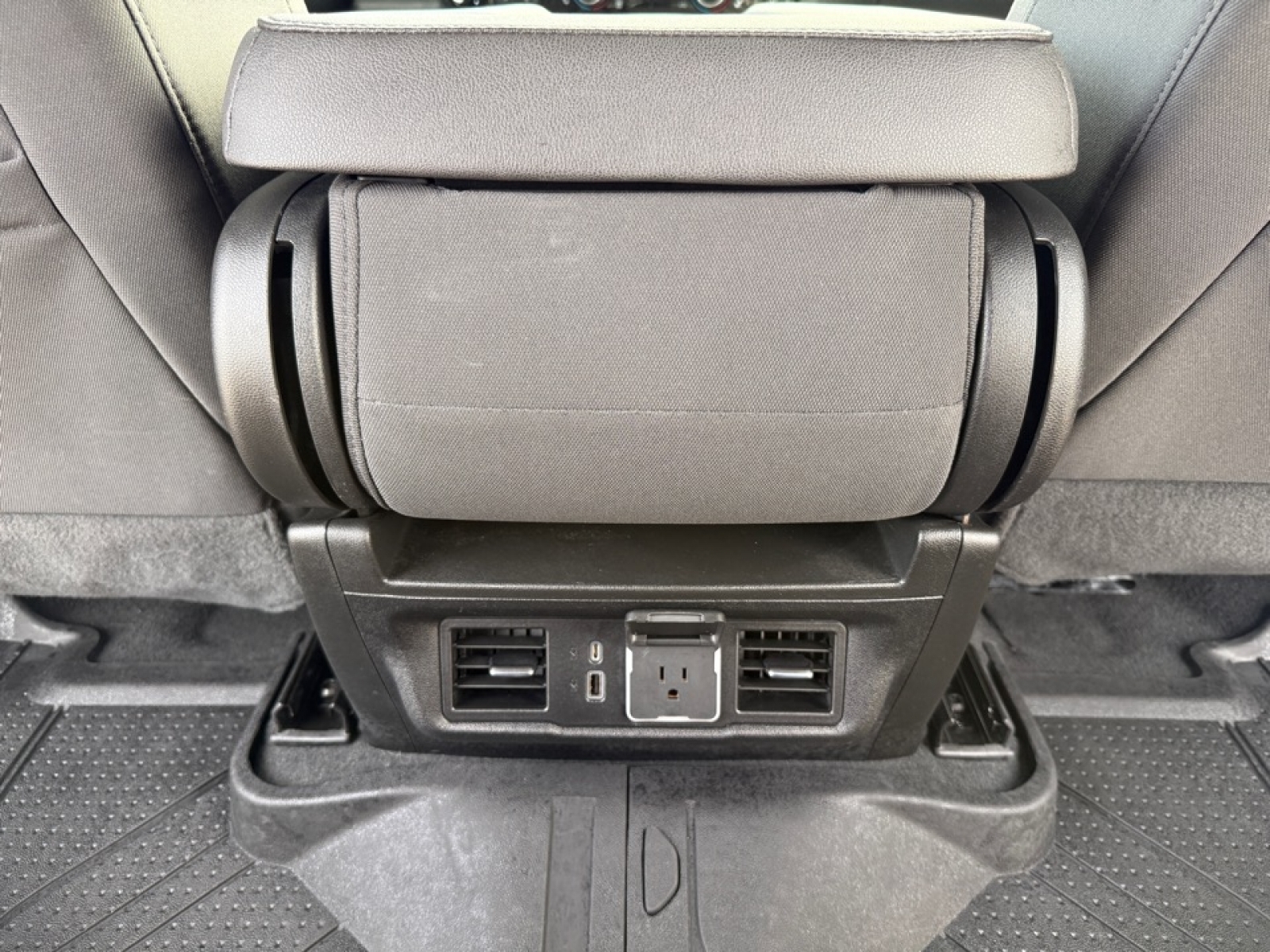 2023 Chevrolet Silverado 1500 4WD Crew Cab Standard Bed LT, 39598, Photo