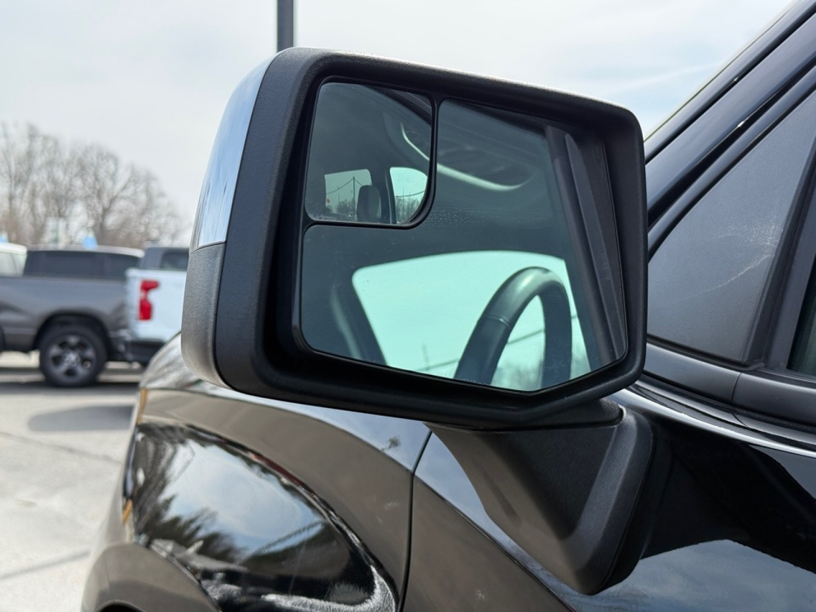 2023 Chevrolet Silverado 1500 4WD Crew Cab Standard Bed LT, 39598, Photo