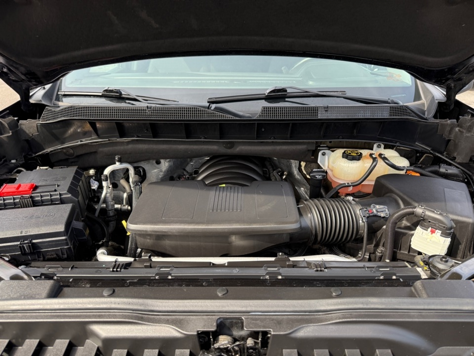 2023 Chevrolet Silverado 1500 4WD Crew Cab Standard Bed LT, 39598, Photo