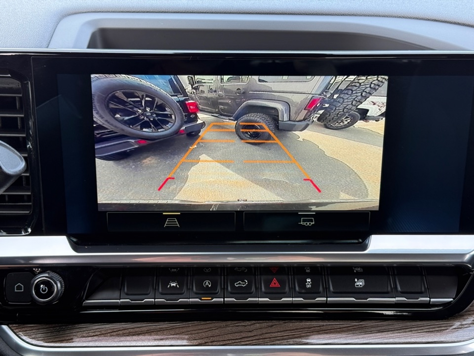 2023 Chevrolet Silverado 1500 4WD Crew Cab Standard Bed LT, 39598, Photo