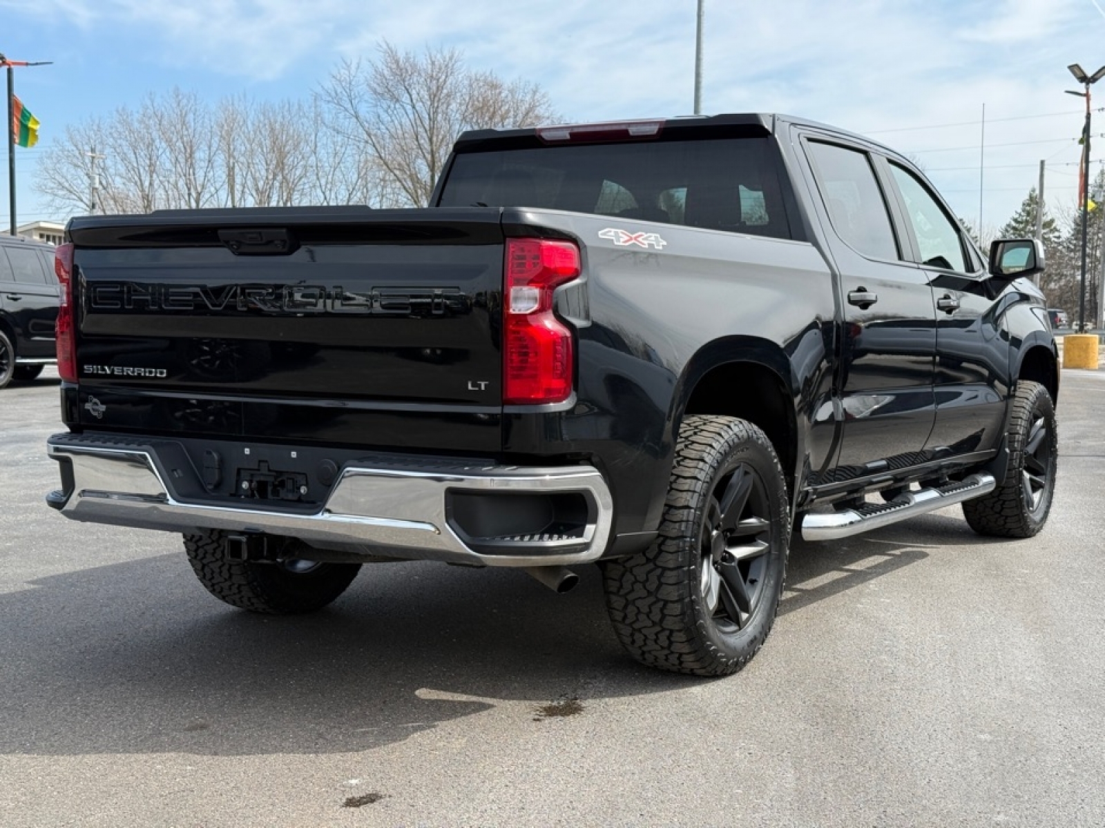 2023 Chevrolet Silverado 1500 4WD Crew Cab Standard Bed LT, 39598, Photo