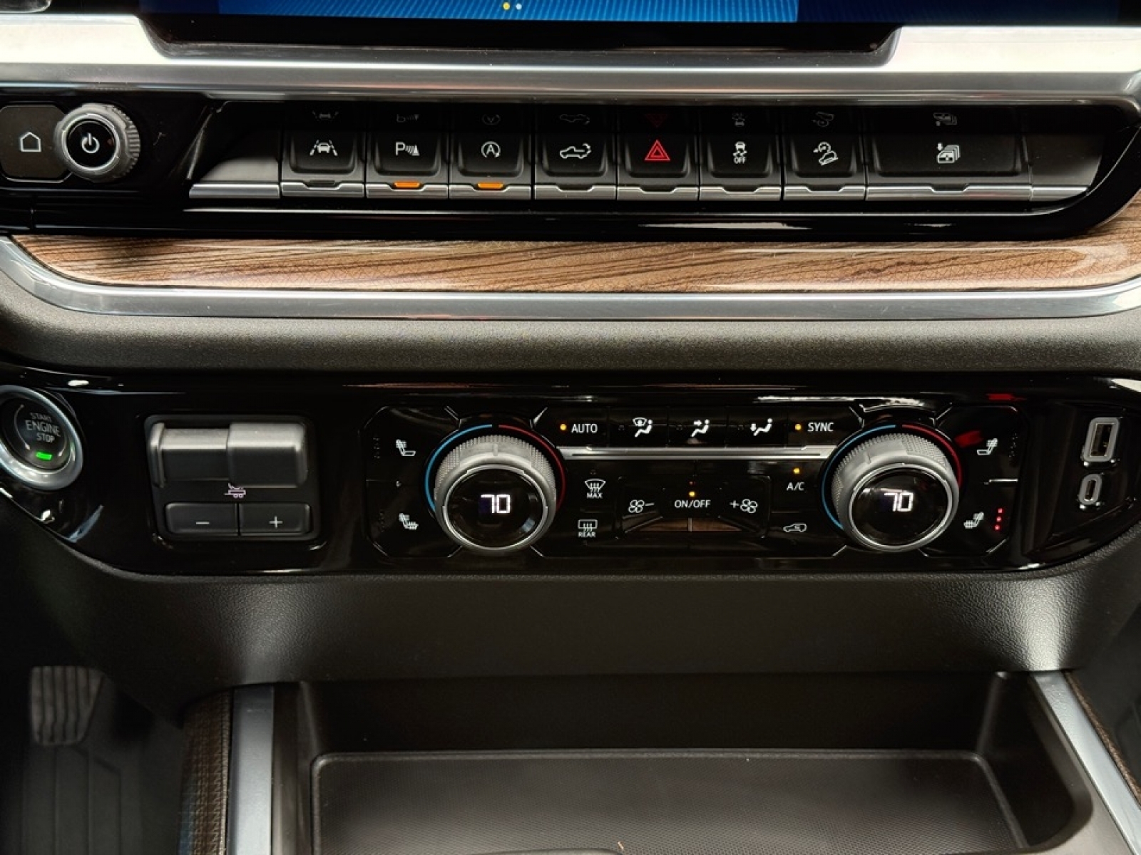 2023 Chevrolet Silverado 1500 RST, 39716, Photo