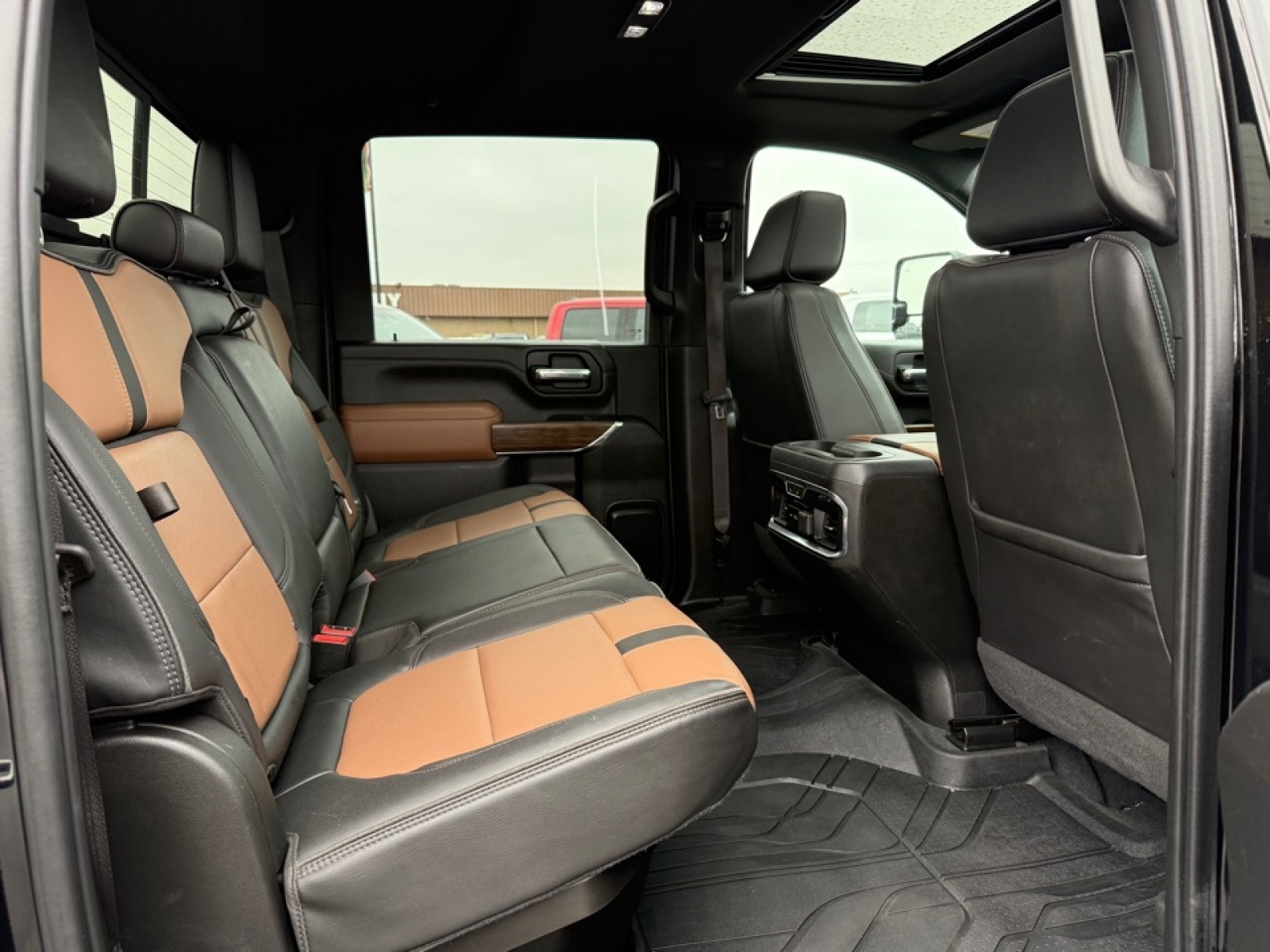 2023 Chevrolet Silverado 3500HD High Country, 39517, Photo